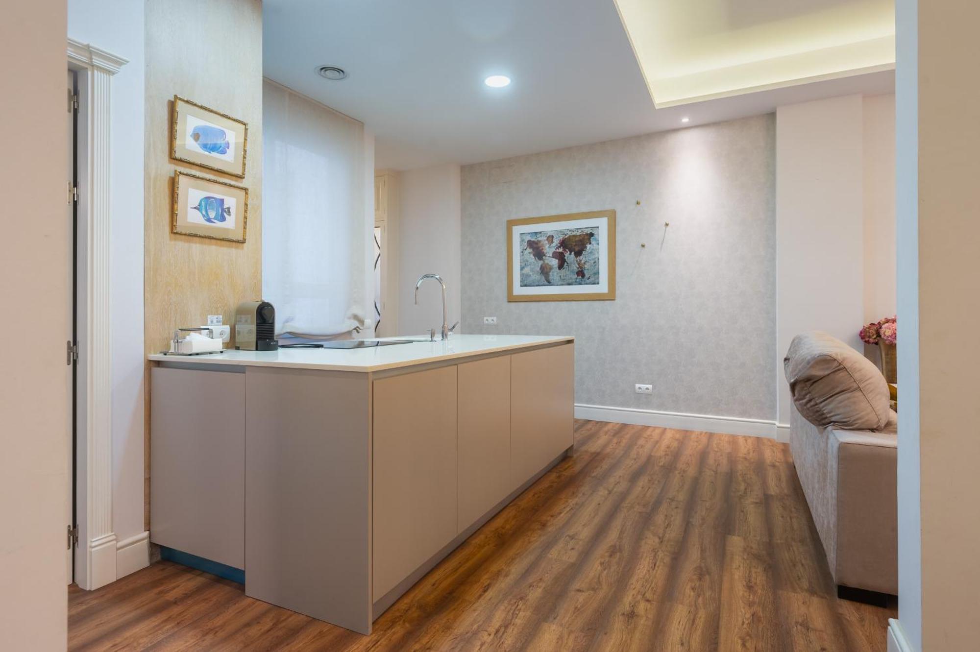 Centro Luxe 3 Rooms Севилья Экстерьер фото